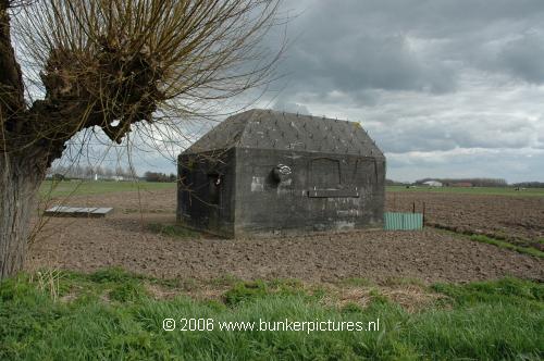 © Bunkerpictures.nl - Dutch Pyramid shelter
